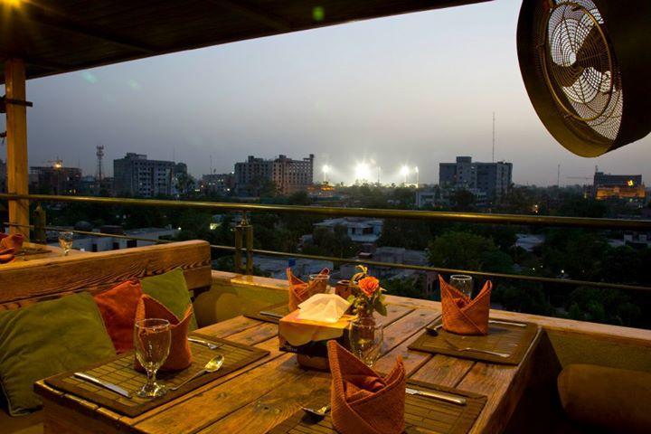 Maisonette Hotel & Apartments Lahore Exteriér fotografie